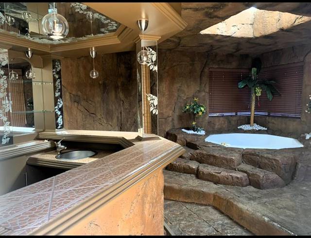 4 BEDROOM HOUSE FOR SALE IN SUNWARD PARK